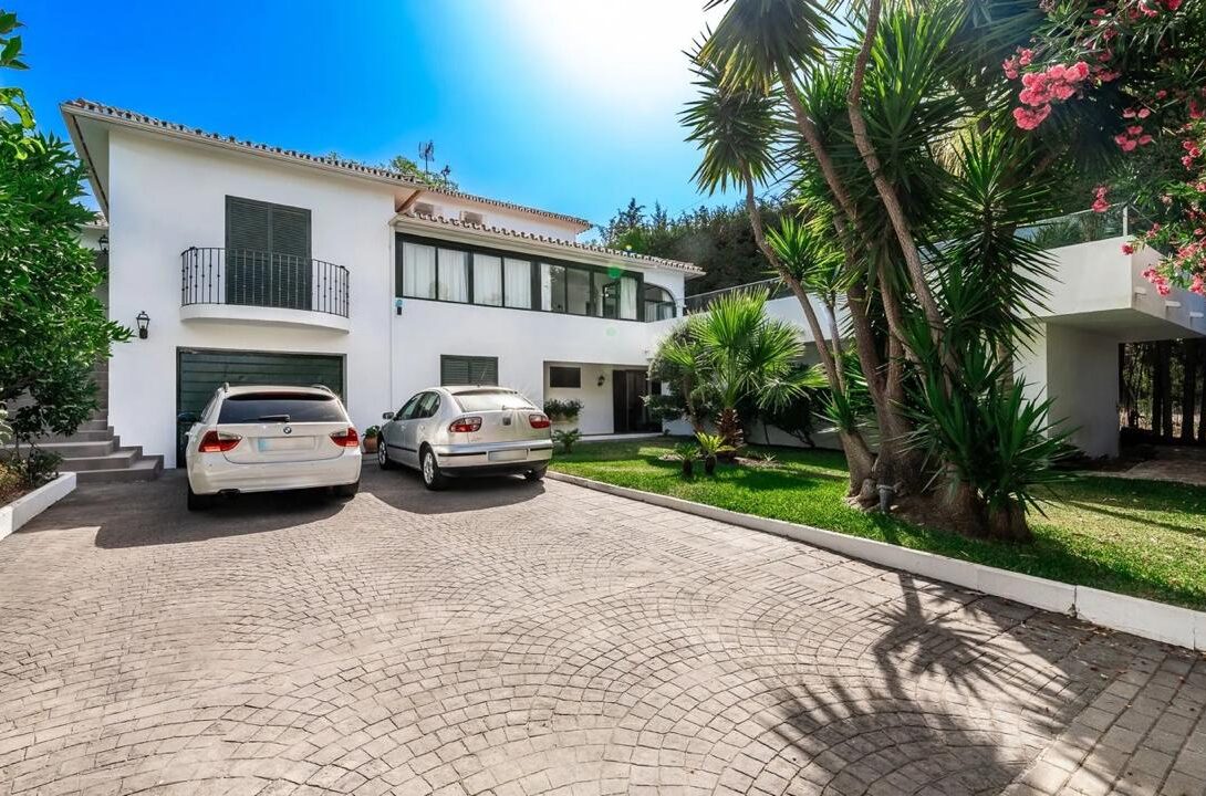3 Bedroom Marbella Golf Villa Luxury